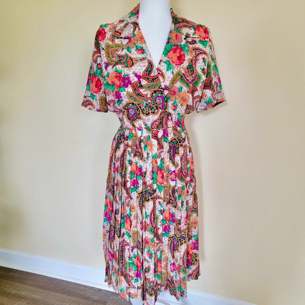 Vintage Lady Carol Boho 80s Colorful Paisley Floral Pleated Dress Western Hippy